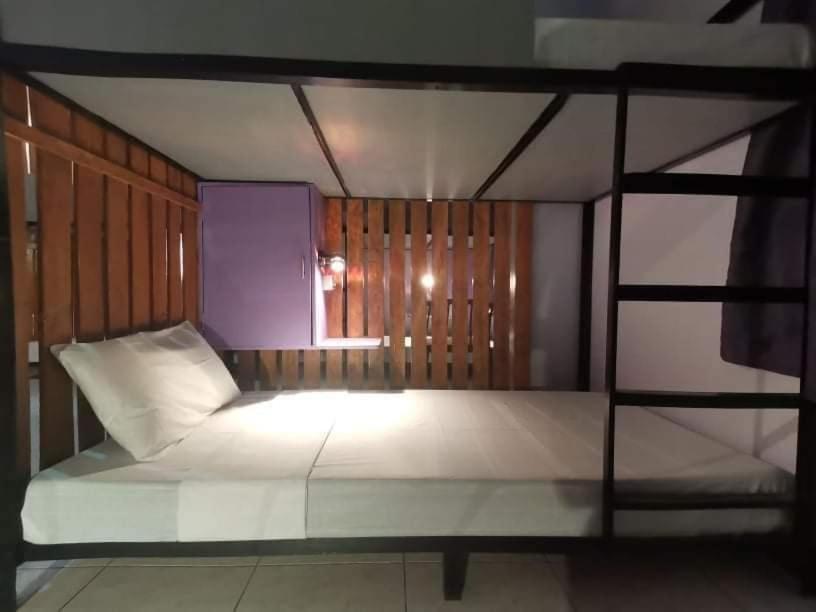 Lojed Sean Bed And Space Pasay Dış mekan fotoğraf